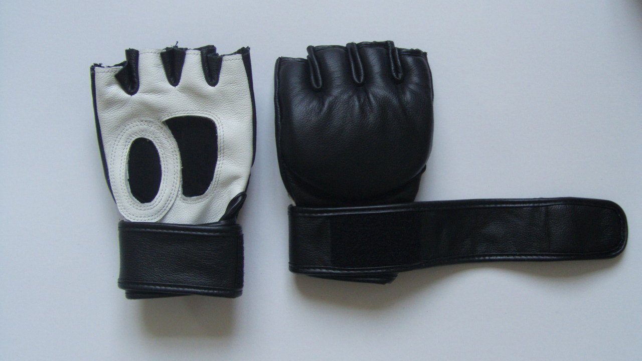 Sports Pro Style Grappling MMA Gloves